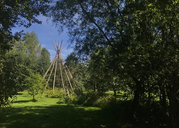 Little Paradises - Familien Im Gaal