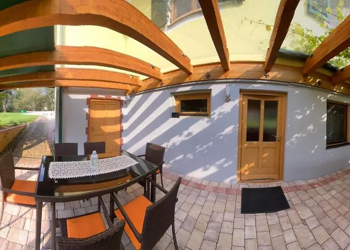 Little Paradises - Familien Im